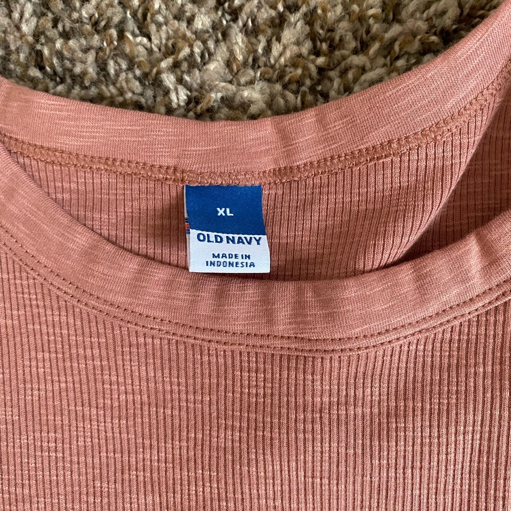 Pink Old navy crop tank